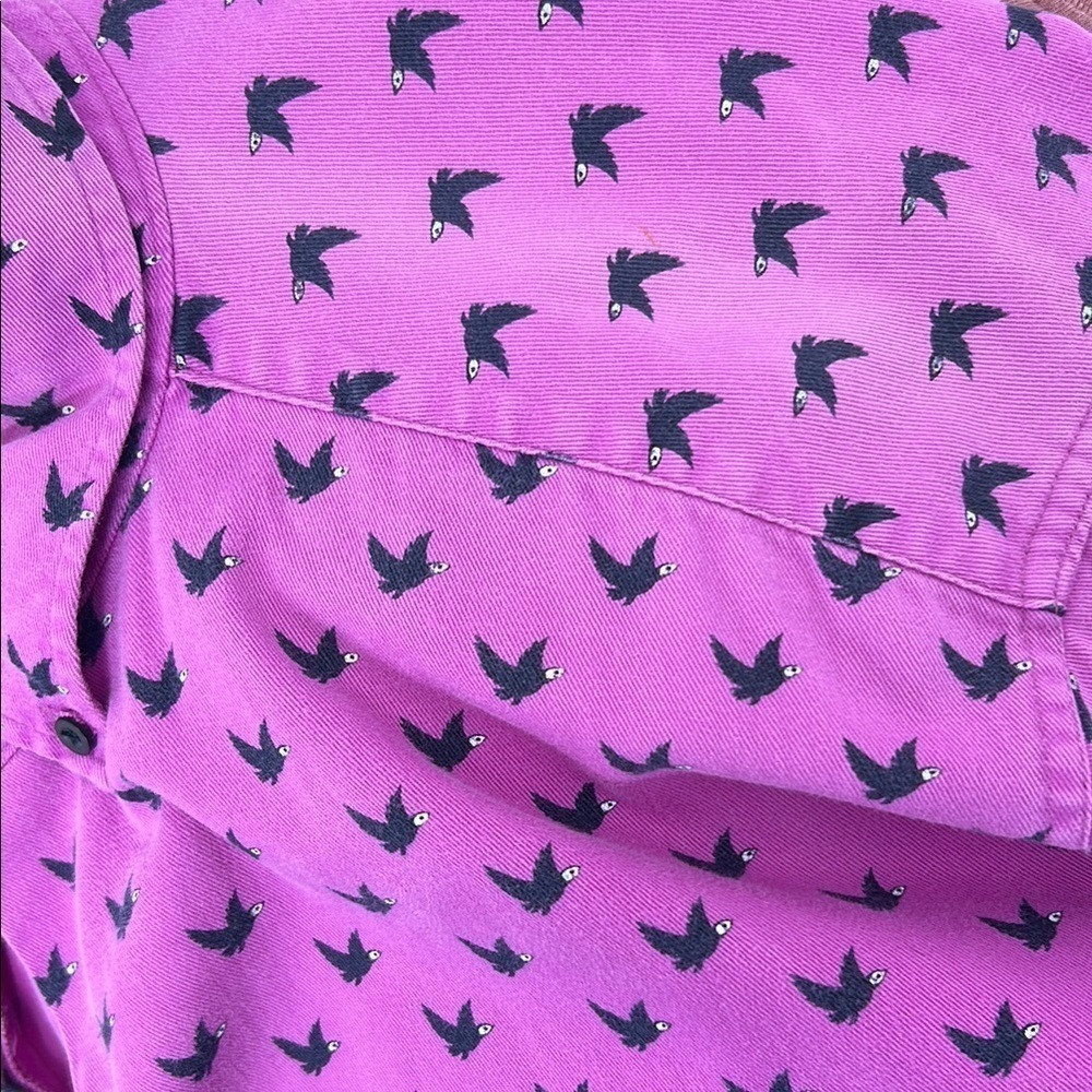 T. Express Long Sleeve Button Up Shirt Men's Medium Birds Pink Valentine's Day - Picture 7 of 8